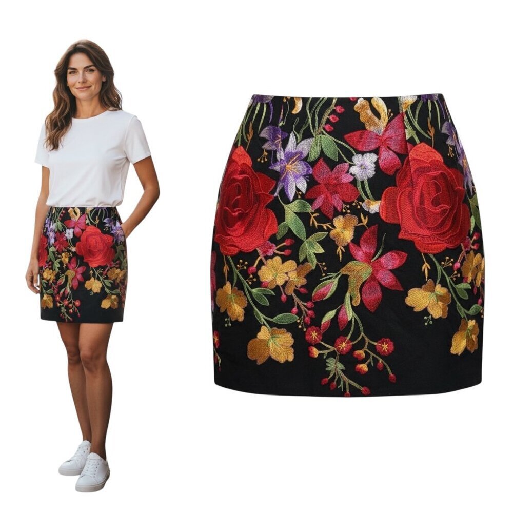 Elliatt Black Floral Embroidered Mini Skirt Size Small NWT